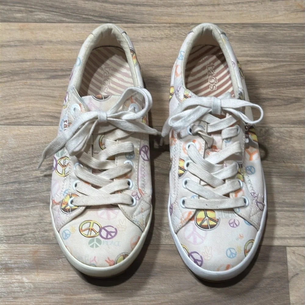 Taos Women’s Peace Sign Hippie Groovy Sneakers Shoe Off-White & Multicolor Sz 6‎